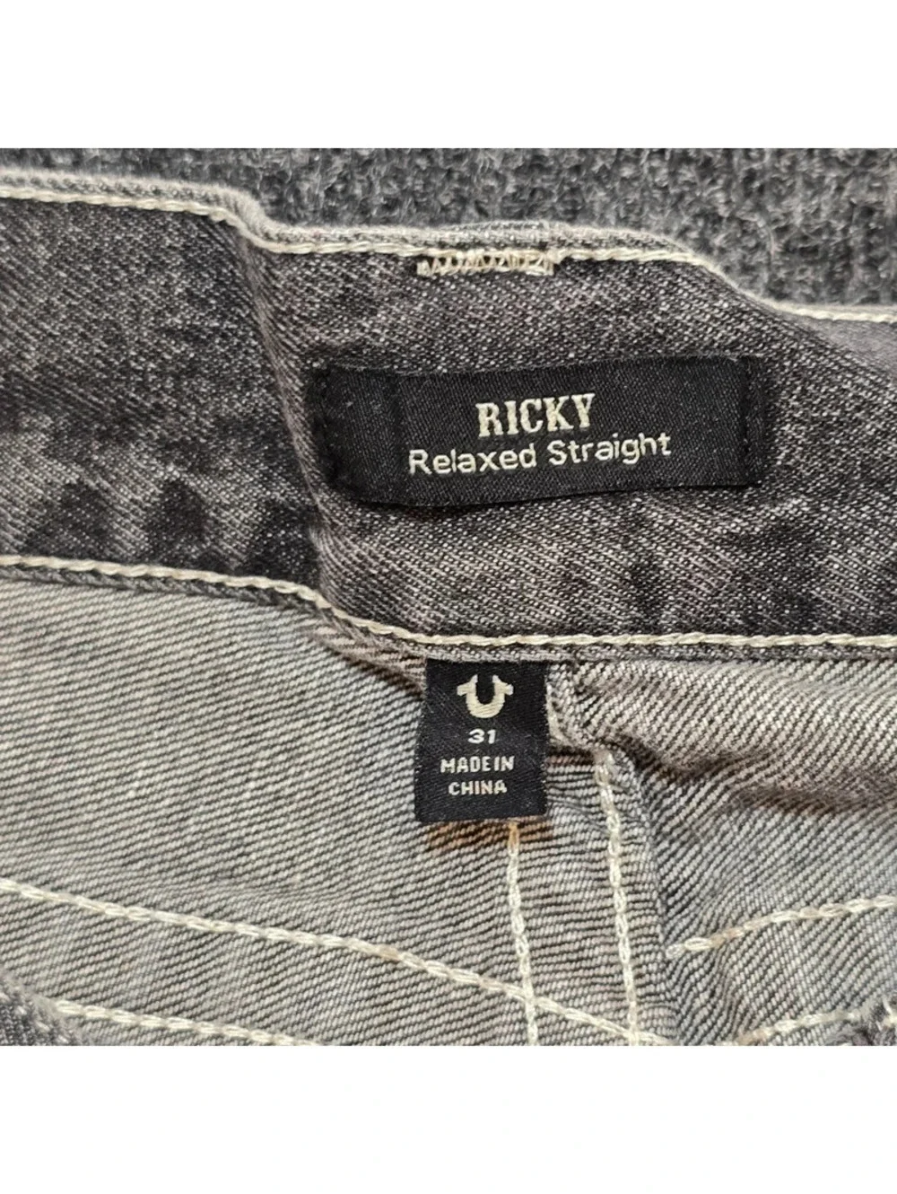 True Religion Ricky Relaxed Straight Shorts Men’s 31 Gray Zigzag Horseshoe